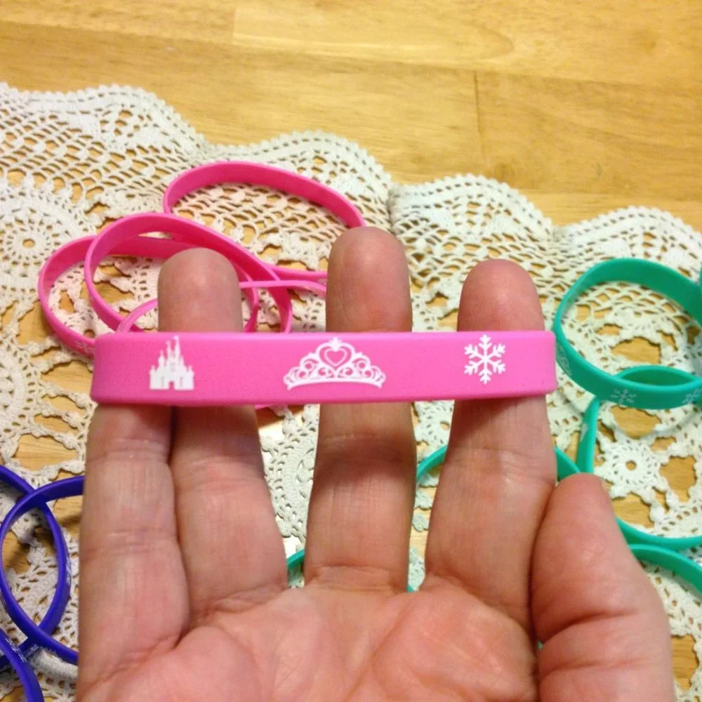 Party Favors - 18 new stretch bracelets for girls